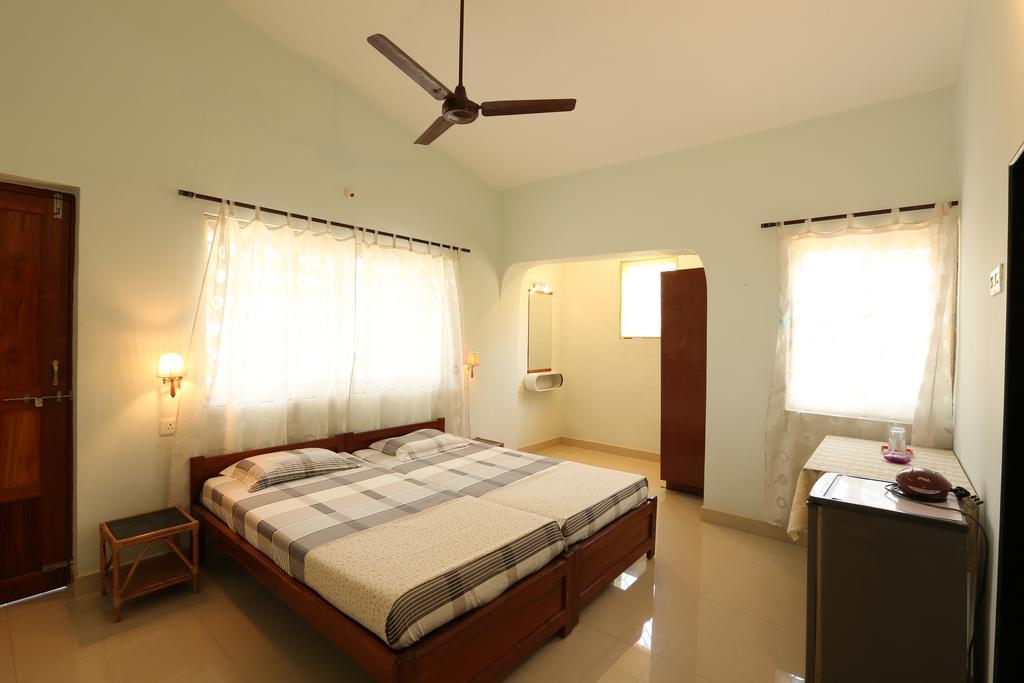 Sea Pearl Guesthouse Candolim Exterior photo
